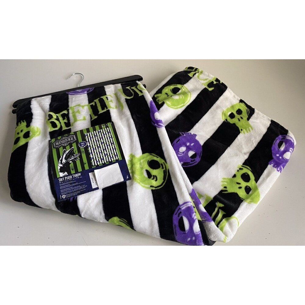 Beetlejuice Skulls Stripes Halloween‎ Cloud Throw Plush Blanket 50”x70” NEW